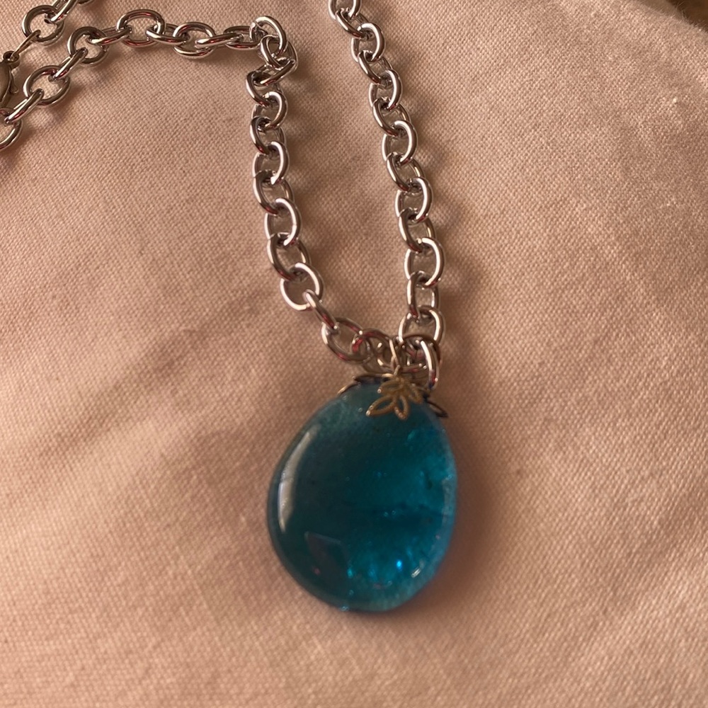 Beautiful blue stone necklace.